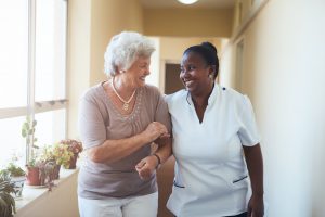 Le maintien à domicile - Service d'aide à la personne à domicile - VIVAT
